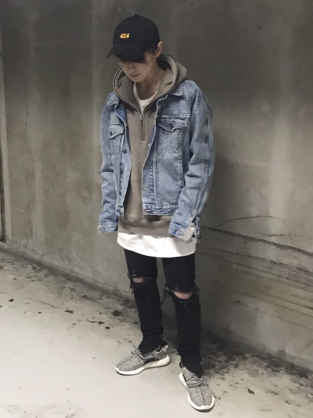 「fear of god、fearofgod、yeezy、YeezyBoost350、maxfield、大阪、adidas originals、424、yeezyboost」｜「424のアイテム（キャップ、ブラック系）」を使った、yu-sukeさん（メンズ・166cm）の春コーディネートの1枚目の写真