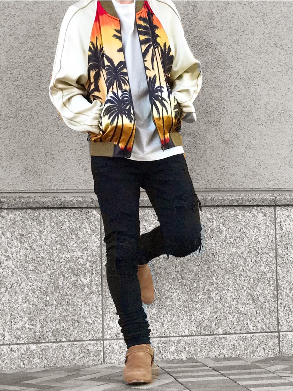 「サンローランパリ、Saint Laurent、BALENCIAGA、AMIRI、パームツリー」｜「SAINT LAURENT PARISのアイテム（ジャケット/アウター、その他）」を使った、yu-sukeさん（メンズ・167cm）の春コーディネートの1枚目の写真