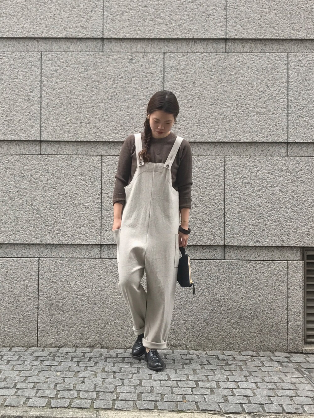 「OMNIGOD、prit、オトナカジュアル、artepovera、ドミンゴ、Domingo」｜「OMNIGODのアイテム（ニット/セーター、ブラウン系）」を使った、OMNIGOD代官山さん（レディース・168cm）の秋コーディネートの1枚目の写真