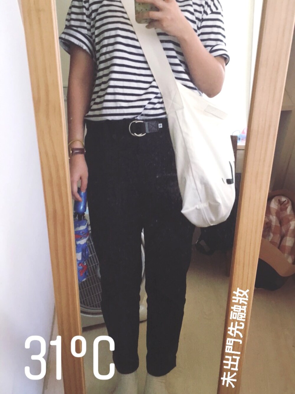 「boyish」｜「UNIQLOのアイテム（Tシャツ/カットソー、ホワイト系）」を使った、Joyさん（レディース・153cm）の夏コーディネートの1枚目の写真