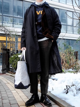 「BEAMS（ビームス）のアイテム（トレンチコート）」を使った、寄未さん（メンズ・173cm）の冬コーディネート