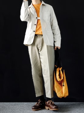 「日系极简」｜「アイテム（モカシン/デッキシューズ）」を使った、寄未さん（メンズ・173cm）の夏コーディネート