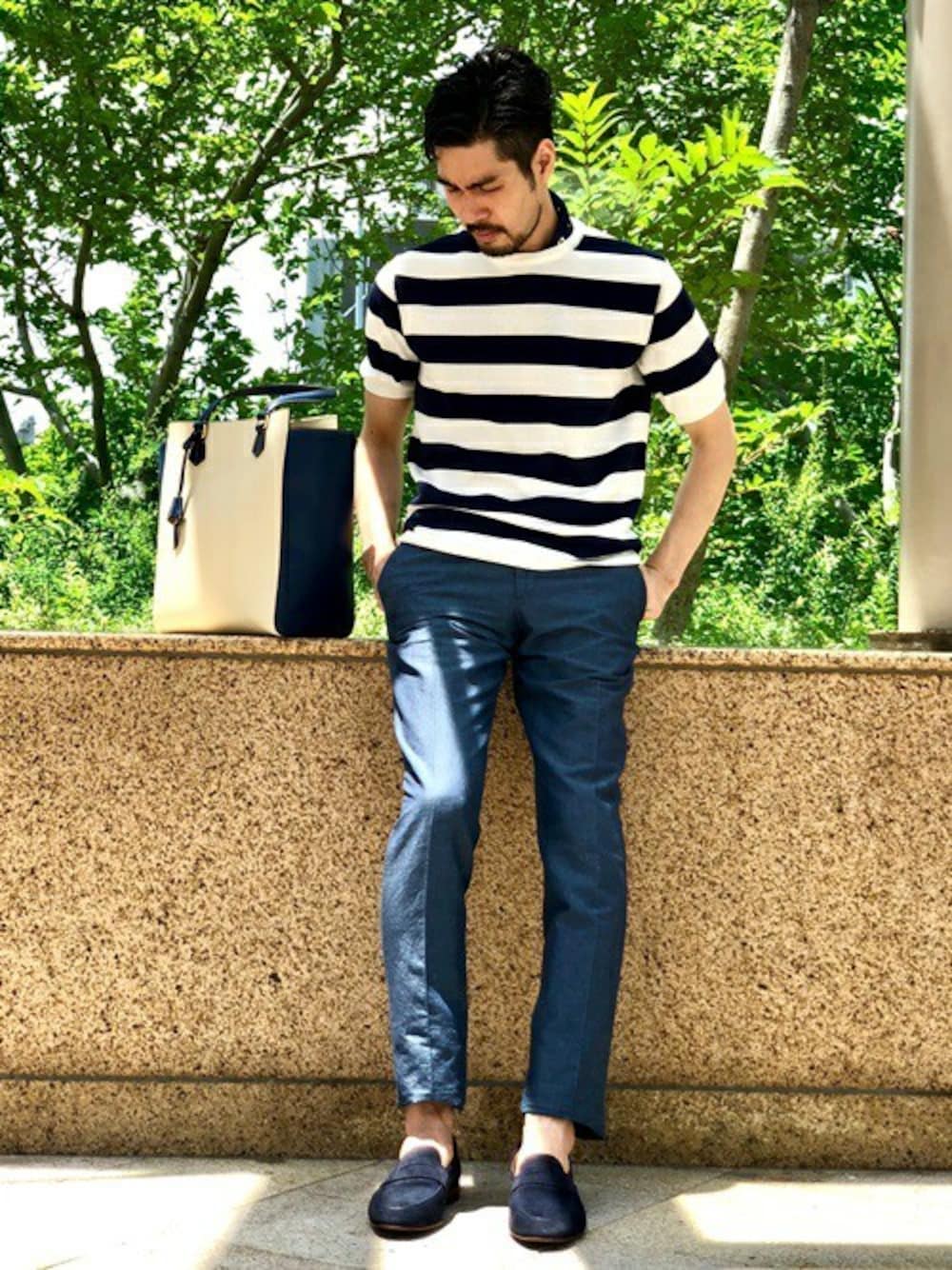「トートバッグ、スエード、シップス、SHIPS、日本製、ニットTシャツ、コインローファー、コットンリネン、made in japan、ボルドリーニ」｜「SHIPSのSC: MADE IN JAPAN コットン/リネン チェンジ プルオーバー ニット Tシャツ□（Tシャツ/カットソー、ホワイト系）」を使った、中川さん（メンズ・178cm）の夏コーディネートの1枚目の写真