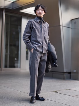 「TUBE（チューブ）のアイテム」を使った、おおかわひろのぶさん（メンズ・173cm）の秋コーディネート
