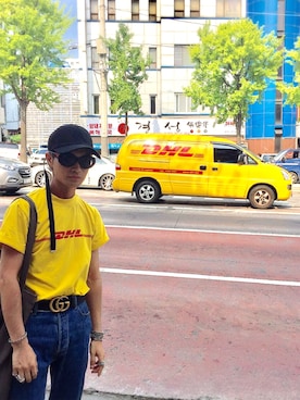 「VETEMENTS（ヴェトモン）のアイテム（Tシャツ/カットソー、イエロー系）」を使った、J.shizukiさん（メンズ・165cm）の秋コーディネート