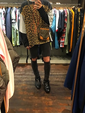 「SAINT LAURENT PARIS（サンローランパリ）のアイテム（Tシャツ/カットソー、ブラック系）」を使った、J.shizukiさん（メンズ・165cm）の秋コーディネート