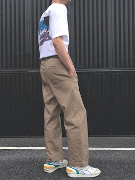 「EMMA  CLOTHES」｜「アイテム（チノパンツ）」を使った、KAZUKIさん（メンズ・183cm）の夏コーディネート