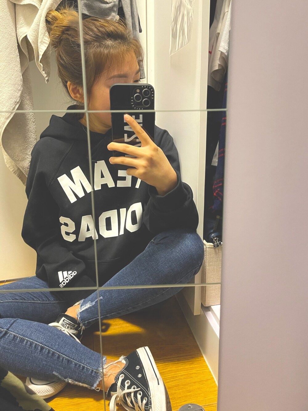 「adidasのアディダス adidas MVRCTフーディー（パーカー、ブラック系）」を使った、Christy さん（レディース・153cm）の冬コーディネートの1枚目の写真