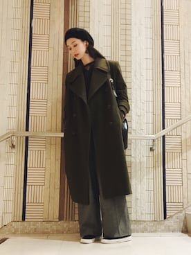 「URBAN RESEARCH（アーバンリサーチ）のUR ヘリンボーンベルト付タックワイドパンツ（その他パンツ）」を使った、秦麻里子さん（レディース・170cm）の冬コーディネート