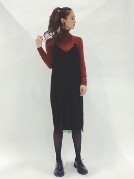 「ST,CATのアイテム（イヤリング、グリーン系）」を使った、秦麻里子さん（レディース・170cm）の春コーディネート