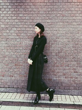 「A.P.C.（アーペーセー）のBOUCLES DOREILLE MARILOU  17A（ピアス（両耳用）、ゴールド系）」を使った、秦麻里子さん（レディース・170cm）の秋コーディネート