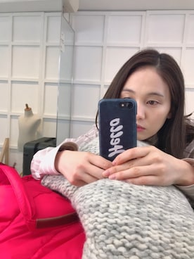 「THE CASE FACTORY（ザ ケース ファクトリー）のアイテム」を使った、秦麻里子さん（レディース・170cm）の冬コーディネート