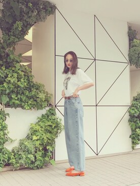 「HOLIDAY（ホリデイ）のHOLIDAY×Joseph Szabo PHOTO TEE ホリデイ×ジョセフ・スザボ フォトTEE（Tシャツ/カットソー、ホワイト系）」を使った、秦麻里子さん（レディース・170cm）の春コーディネート