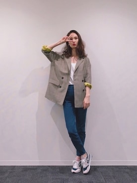 「haco!（ハコ）のアイテム（テーラードジャケット）」を使った、秦麻里子さん（レディース・170cm）の秋コーディネート