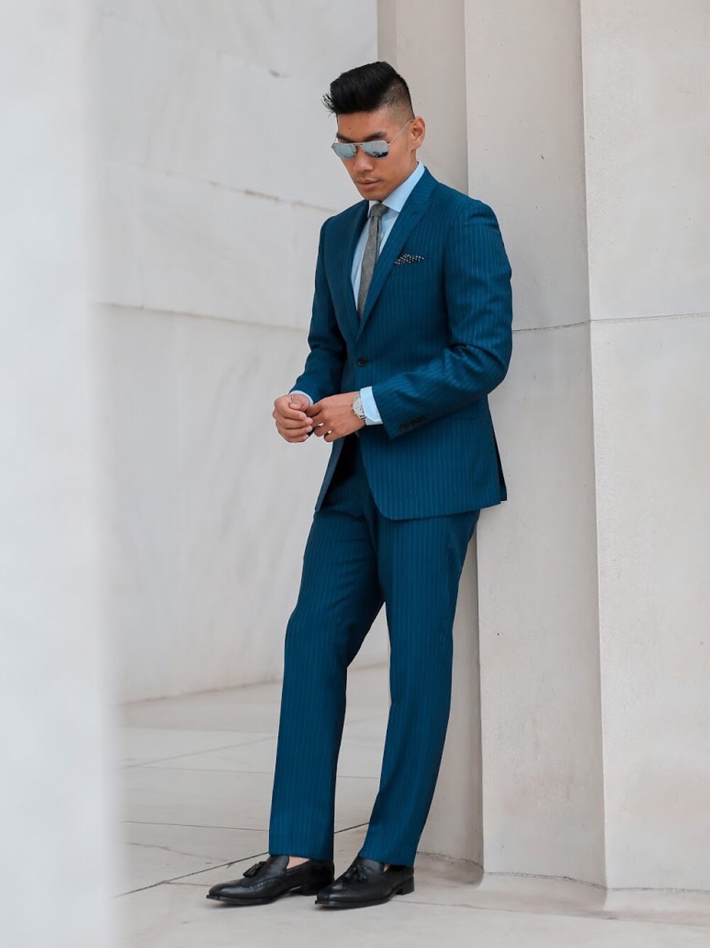 「summer、men、menswear、MENS、Suit、Formal、working style、fashion、ootd、fashion blogger」｜Levitate Styleさん（メンズ・180cm）の夏コーディネートの1枚目の写真