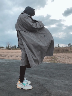 「BALENCIAGA」｜「アイテム（トレンチコート）」を使った、grayさん（メンズ・177cm）の冬コーディネート