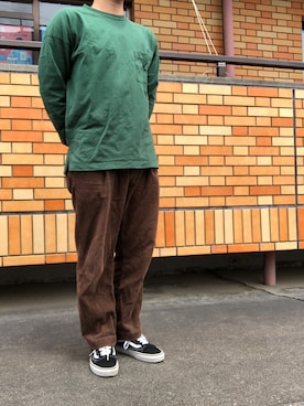 「RAGEBLUE（レイジブルー）のコーデュロイワイドパンツ/810128（その他パンツ、ブラウン系）」を使った、スケさん＊さん（メンズ・172cm）の春コーディネート