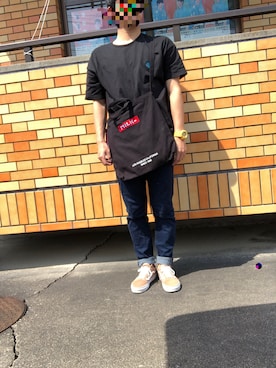 「MILKFED.（ミルクフェド）のBASIC CANVAS TOTE BAG（トートバッグ、ブラック系）」を使った、スケさん＊さん（メンズ・172cm）の春コーディネート