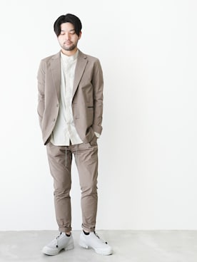 「ATTACHMENT（アタッチメント）のT400ハイゲージメモリージャージ50 1タックイージーパンツ（その他パンツ）」を使った、SHUさん（メンズ・168cm）の春コーディネート
