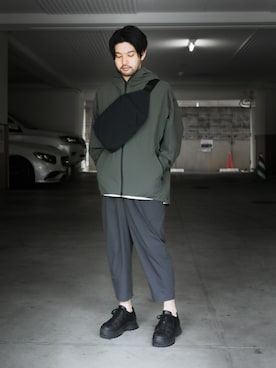 CRAMSHELL（クラムシェル）の「SQUARE SLING BAG（ボディバッグ