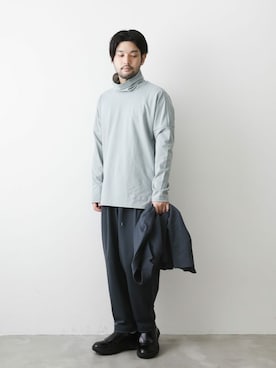 「ATTACHMENT（アタッチメント）のカウハイド カバードスニーカー（スニーカー）」を使った、SHUさん（メンズ・170cm）の秋コーディネート
