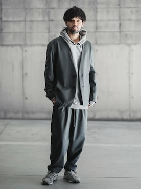 「ATTACHMENT（アタッチメント）のアイテム（ノーカラージャケット）」を使った、SHUさん（メンズ・170cm）の冬コーディネート