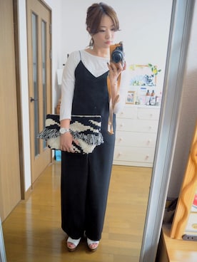 「ADAM ET ROPE'（アダムエロペ）のアイテム（サロペット/オーバーオール）」を使った、akaa*さん（レディース・159cm）の春コーディネート