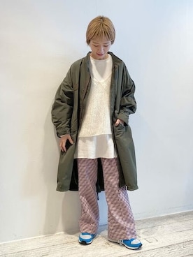 「オリーブ」｜「アイテム（その他アウター）」を使った、BEAMS BOYさん（レディース・157cm）の秋コーディネート