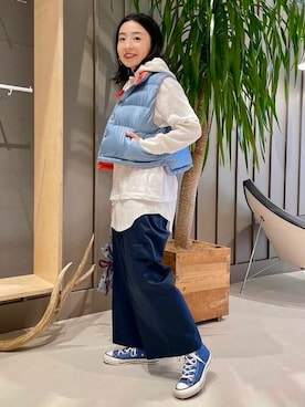 「巾着バッグ」｜「アイテム（ダウンベスト）」を使った、BEAMS BOYさん（レディース・151cm）の秋コーディネート