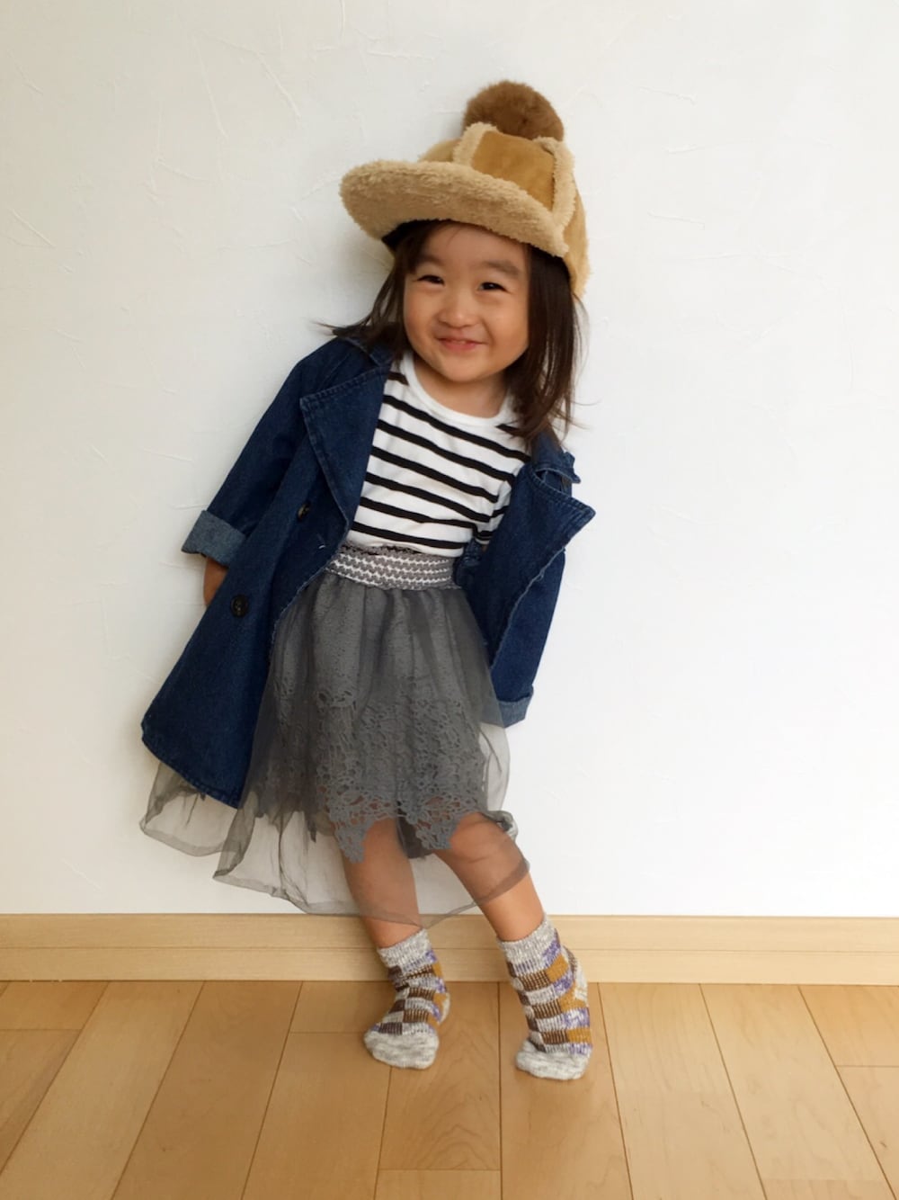 「韓国子供服、秋のコーデ、チェスターコート、デニムジャケット、ボーダー、petit main、女の子、1歳、キッズファッション、キッズコーデ」｜「韓国子供服のアイテム（デニムジャケット、ブルー系）」を使った、さーちゃんさん（キッズ・90cm）の夏コーディネートの1枚目の写真