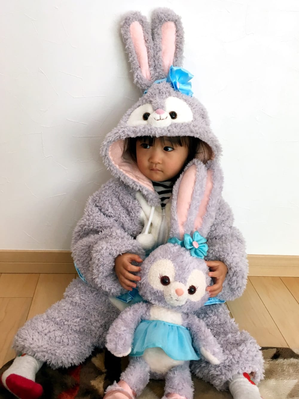 「2歳、女の子、娘、ステラルー、ディズニー、ディズニーシー、着ぐるみ、ハンドメイド、キッズファッション、キッズコーデ」｜「Handmadeのアイテム（ロンパース、パープル系）」を使った、さーちゃんさん（キッズ・90cm）の秋コーディネートの1枚目の写真