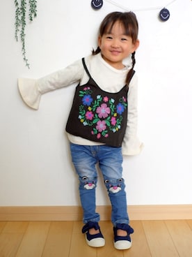 「present（プレゼント）のアイテム（トップス）」を使った、さーちゃんさん（キッズ・90cm）の春コーディネート