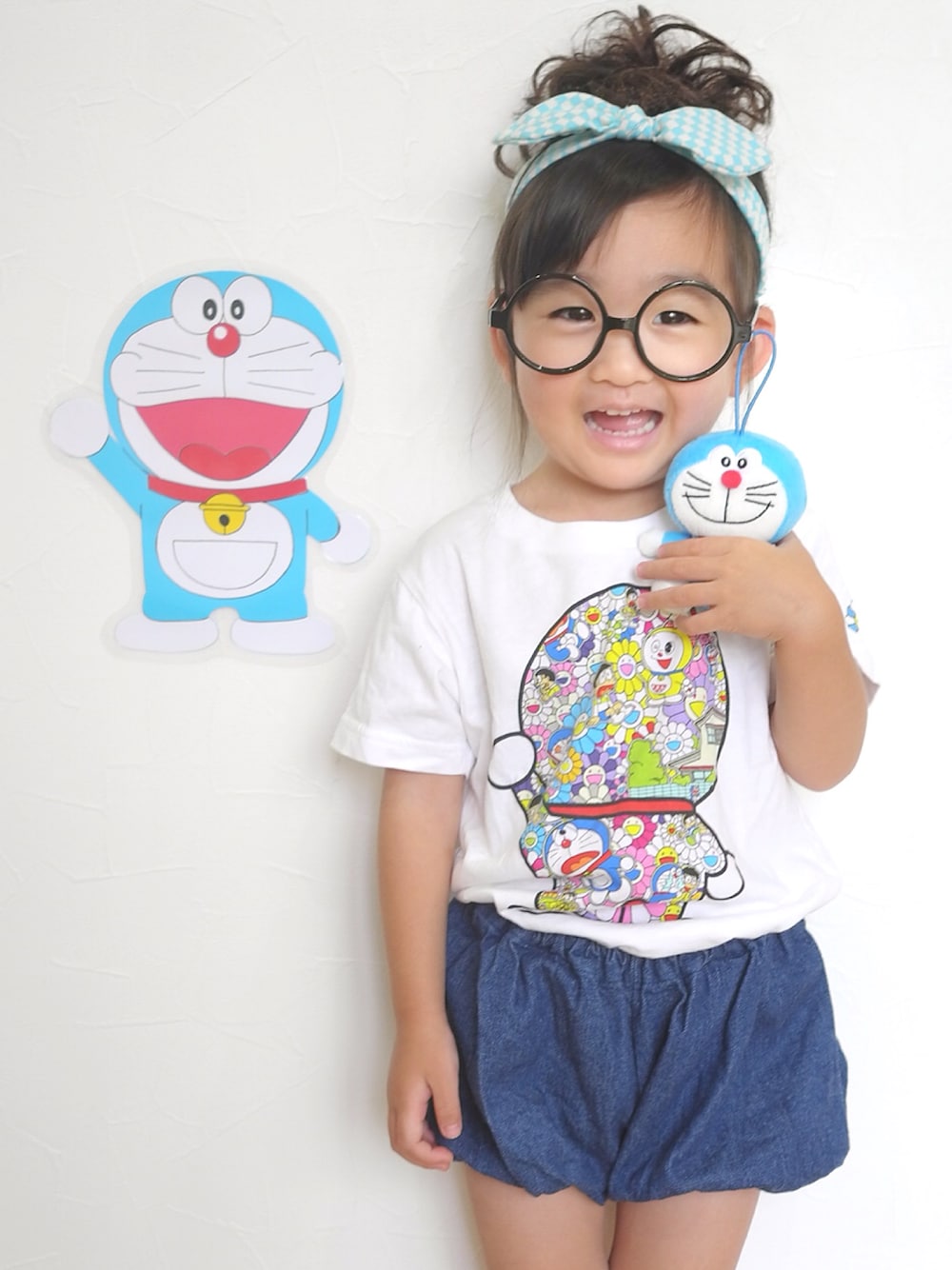 「3歳、誕生日、9月3日、ドラえもん、ユニクロ、壁面、ハンドメイド、キッズコーデ」｜「Handmadeのアイテム（パンツ、ブルー系）」を使った、さーちゃんさん（キッズ・90cm）の秋コーディネートの1枚目の写真