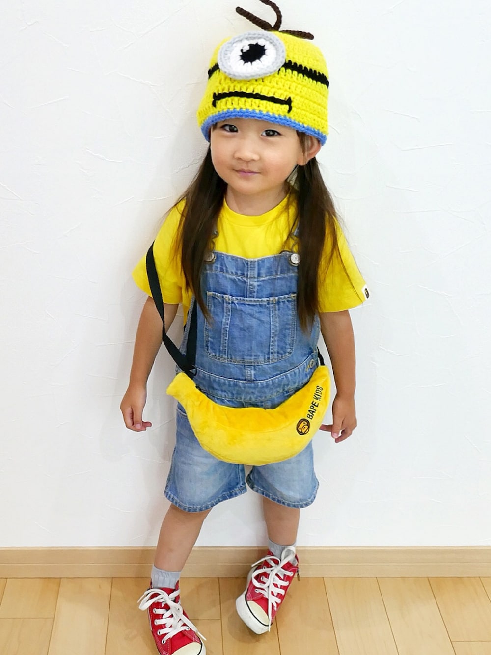 「kids、ハロウィン、ミニオン、キッズコーデ、Bape、オーバーオール、ハンドメイド、wearhalloween2018」｜「CONVERSEのアイテム（スニーカー、レッド系）」を使った、さーちゃんさん（キッズ・100cm）の秋コーディネートの1枚目の写真
