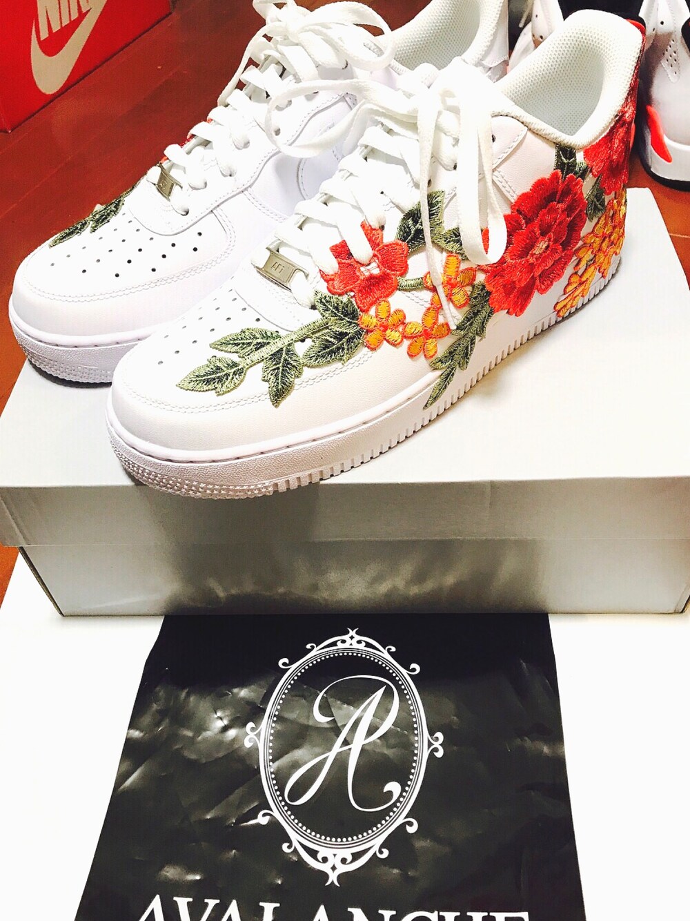 「NIKE、airforce1、GUCCI、足元倶楽部、足元くら部、スニーカー男子」｜「AVALANCHEのアイテム（その他、ホワイト系）」を使った、K11さん（メンズ・173cm）の秋コーディネートの1枚目の写真