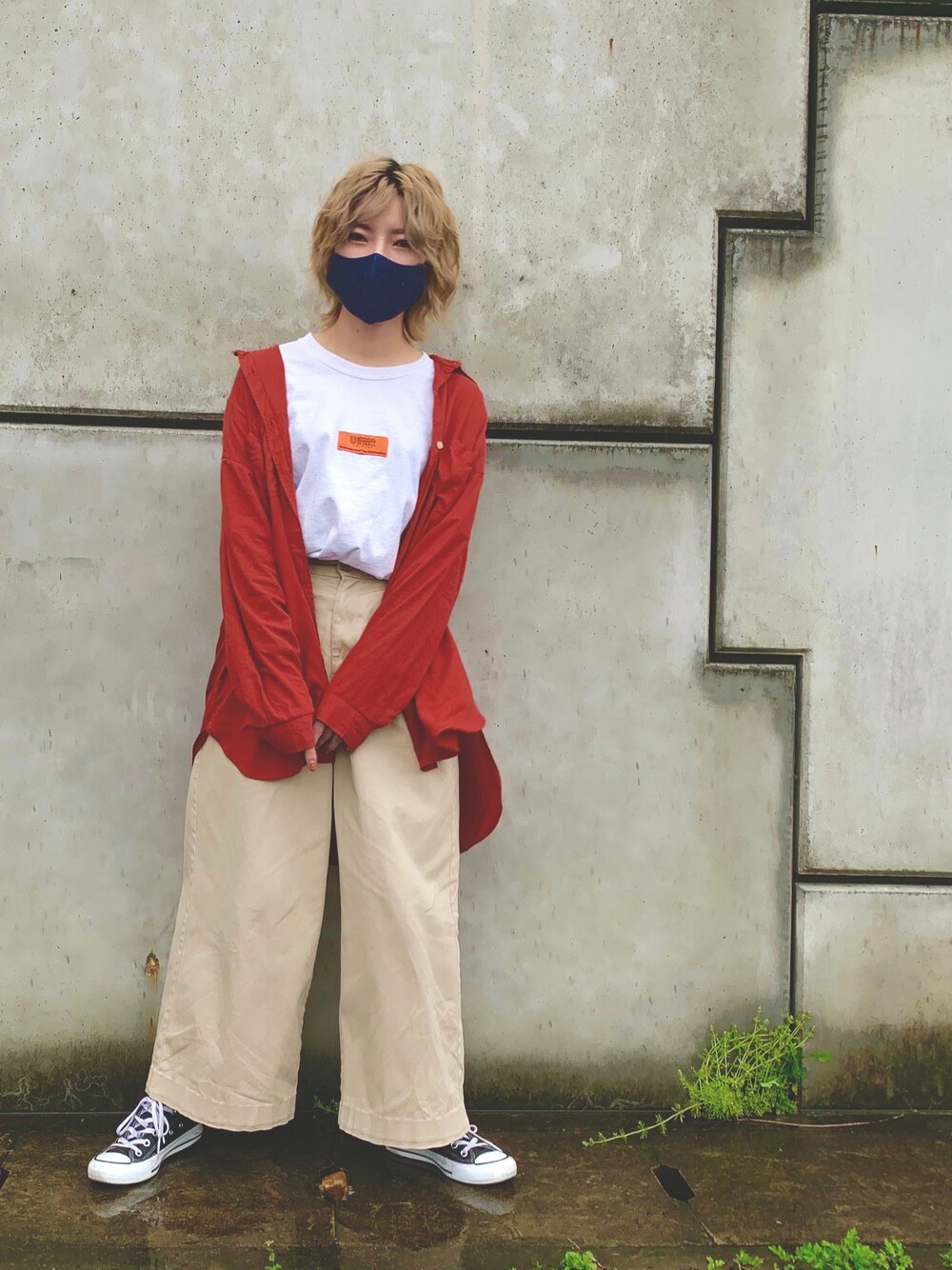 「シンプル、着回しコーデ、お洒落さんとつながりたい、低身長、春服、オーバーサイズ、ゆるコーデ、150cm、カジュアル、メンズライク」｜「LOWRYS FARMのアイテム（シャツ/ブラウス、レッド系）」を使った、もえぴさん（レディース・150cm）の春コーディネートの1枚目の写真