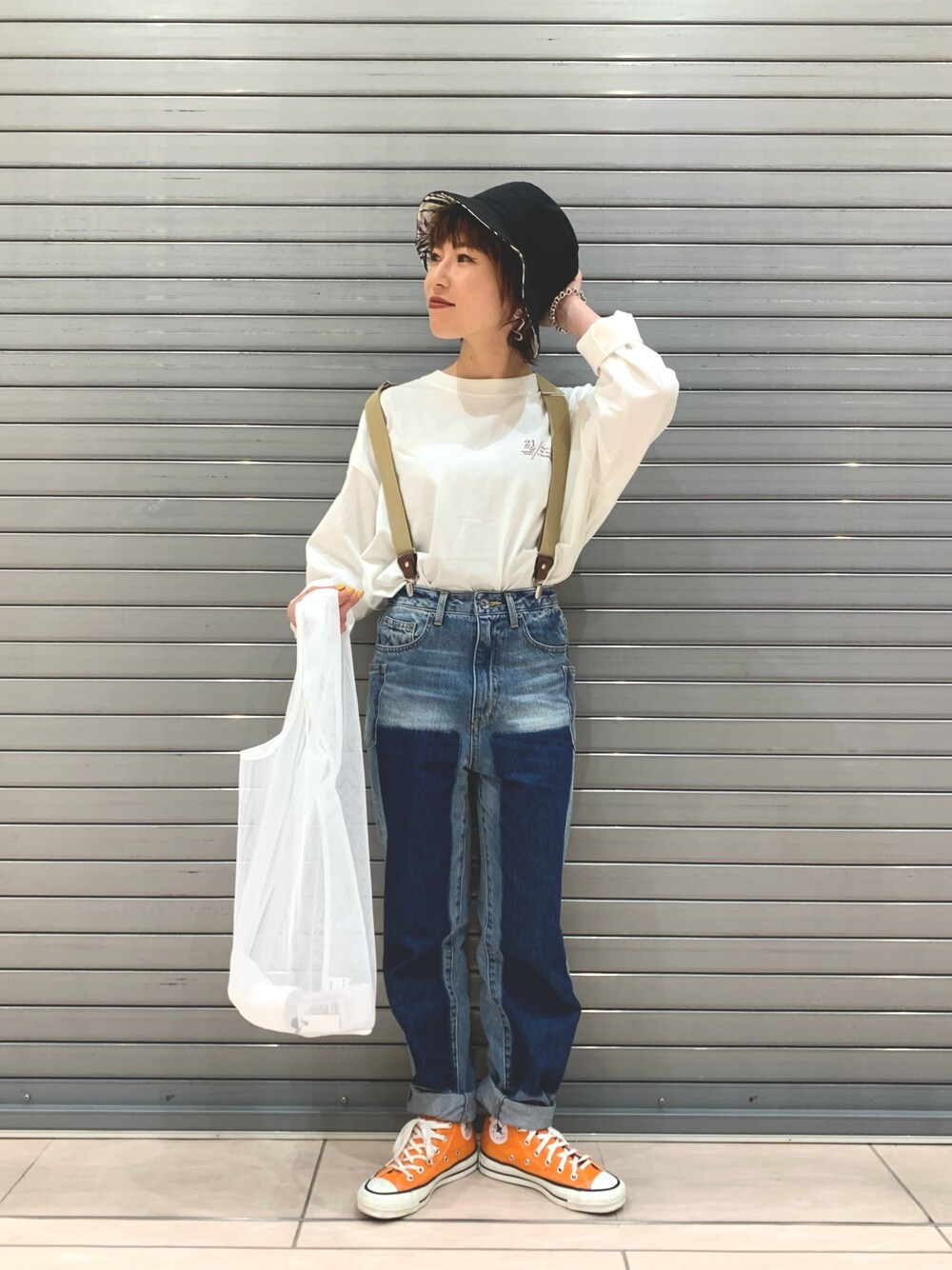 「お洒落さんとつながりたい、今日のコーデ、シンプル、低身長、Tシャツ、ootd、秋のコーデ、サスペンダー、スニーカー、JEANASiS」｜「JEANASISのハイショクデザインデニムパンツ/893431（デニムパンツ、ブルー系）」を使った、もえぴさん（レディース・150cm）の夏コーディネートの1枚目の写真