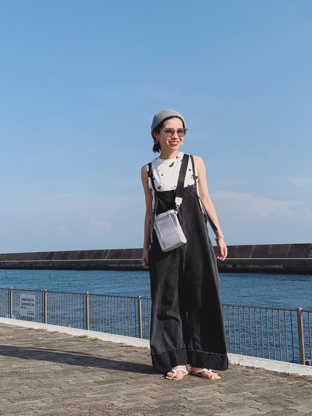 「オトナカジュアル、休日スタイル、お洒落さんとつながりたい、今日のコーデ、夏、低身長コーデ、ootd、ゆるコーデ、カジュアル、ジーナシス」｜「HAREのチュールミニショルダーBAG(HARE)（ショルダーバッグ、グレー系）」を使った、もえぴさん（レディース・150cm）の夏コーディネートの1枚目の写真