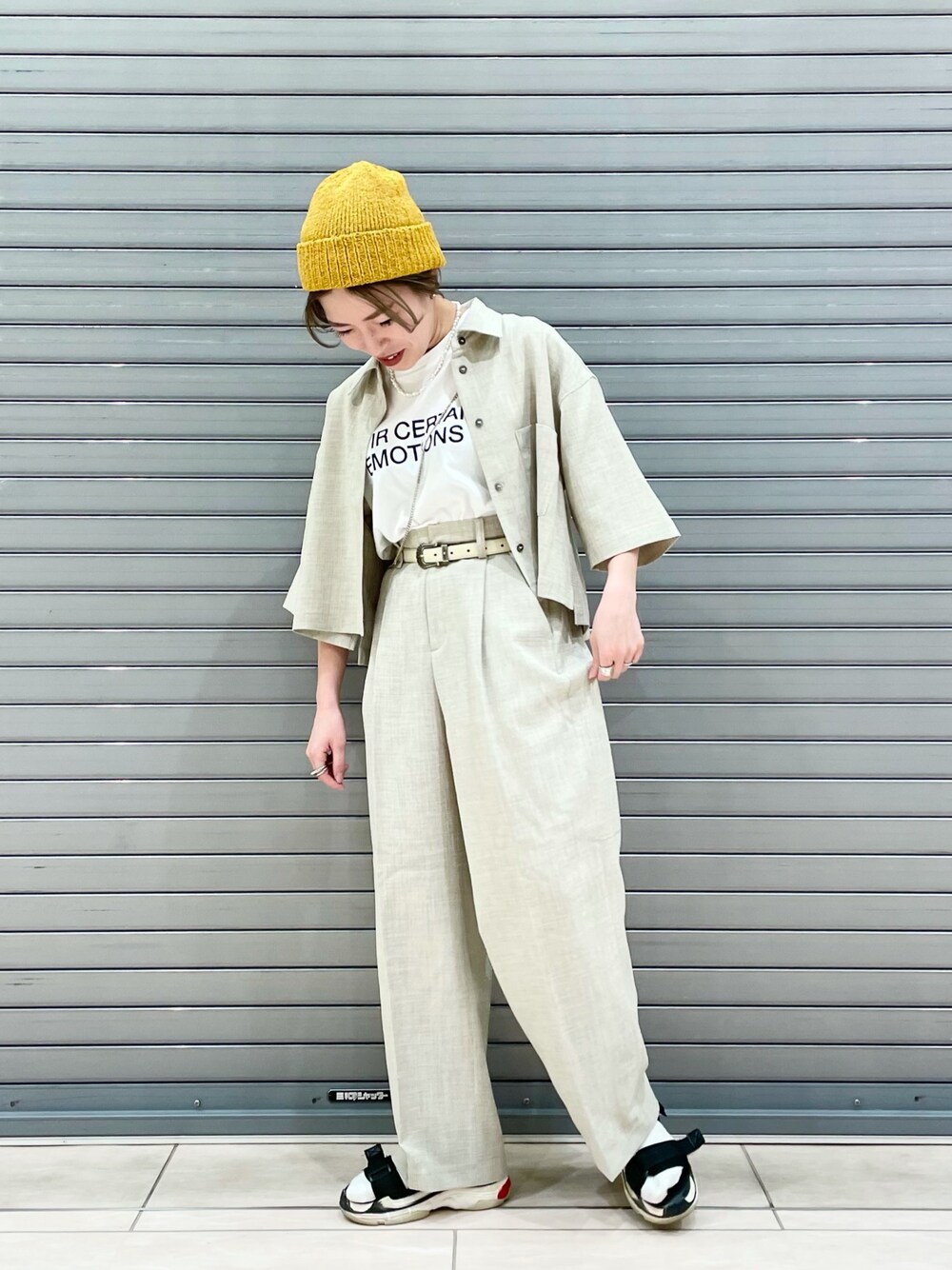 「夏、大人カジュアル、シンプル、おしゃれさんと繋がりたい、セットアップ、セットアップスタイル、ワントーンコーデ、JEANASiS、ジーナシス」｜「JEANASISのドライキャンバストラウザーパンツ/940311（その他パンツ、ベージュ系）」を使った、もえぴさん（レディース・150cm）の夏コーディネートの1枚目の写真