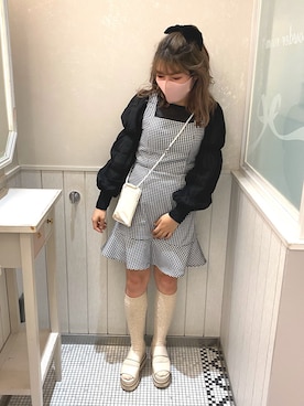 「one after another NICE CLAUP（ワンアフターアナザーナイスクラップ）のアイテム（ジャンパースカート）」を使った、Asuka🧁さん（レディース・153cm）の春コーディネート