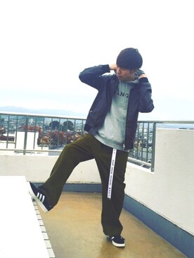 「SEVENDAYS=SUNDAY（セブンデイズサンデイ）のアイテム（パーカー）」を使った、Kazumaさん（メンズ・172cm）の秋コーディネート