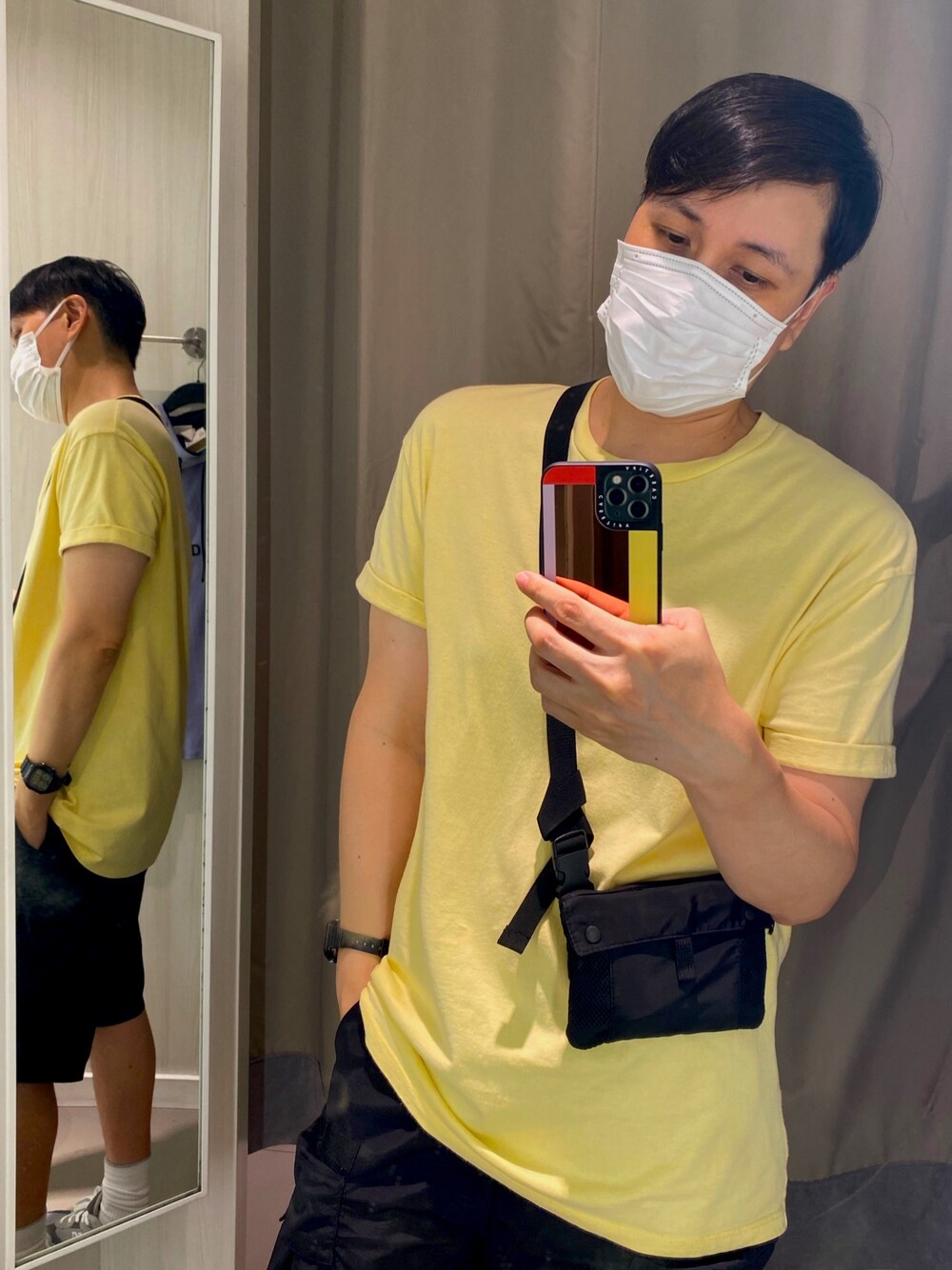 「TOPMANのアイテム（Tシャツ/カットソー、イエロー系）」を使った、Kさん（メンズ・170cm）の春コーディネートの1枚目の写真