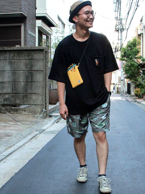 YOSHI使用「gym master（＜ナノファイン加工＞ブロックインレーサボテン刺繍Tee）」的時尚穿搭
