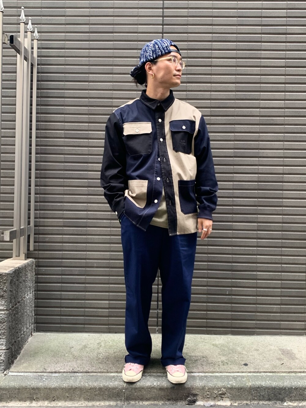 その他のシャツ/ブラウスを着用したメンズの秋コーディネートの1枚目の写真