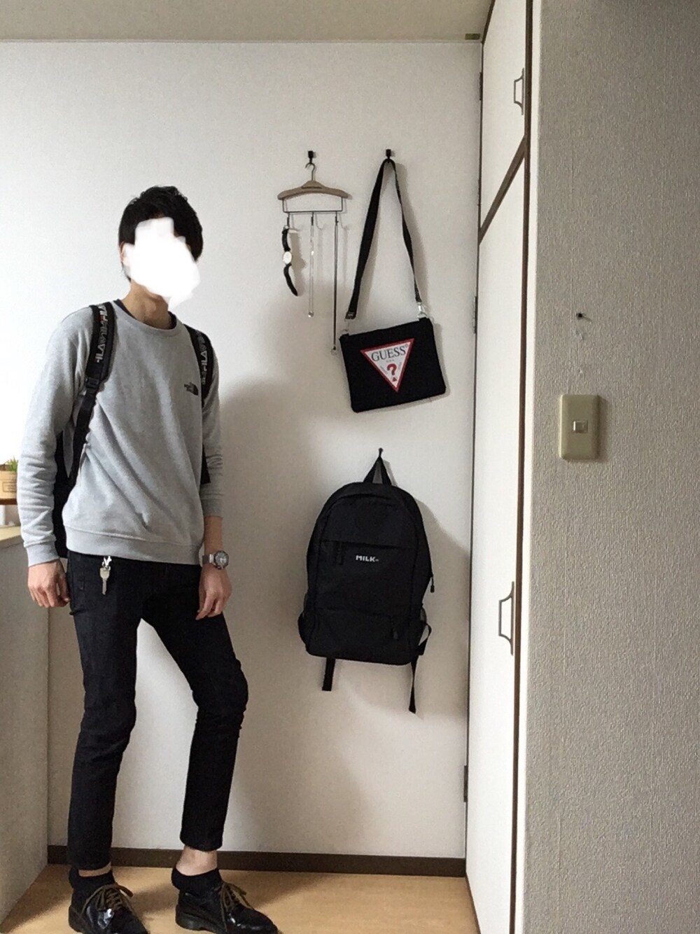 「平成最後のWEARISTAセンバツ、シンプルコーデ、おしゃれさんと繋がりたい、休日スタイル、GU、GUコーデ、チンスースタイル、プチプラ、ノースフェイス、フォローミー」｜「GUのアイテム（その他パンツ、ブラック系）」を使った、シーユエン チンスーさん（メンズ・180cm）の春コーディネートの1枚目の写真