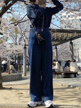 「デニム オン デニム」｜「アイテム（シューズ）」を使った、かんちゃんさん（レディース・170cm）の春コーディネート