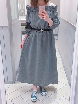 大人オフショルワンピースを使った人気ファッションコーディネート Wear