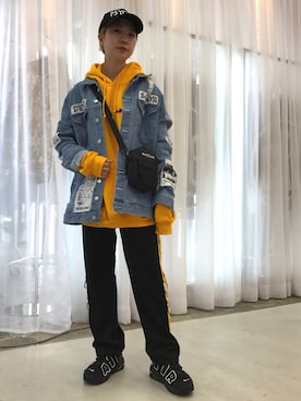 「WHITELAND BLACKBURN」｜「アイテム（デニムジャケット）」を使った、オダジマ ミユキ【LHP WOMEN】さん（レディース・160cm）の秋コーディネート