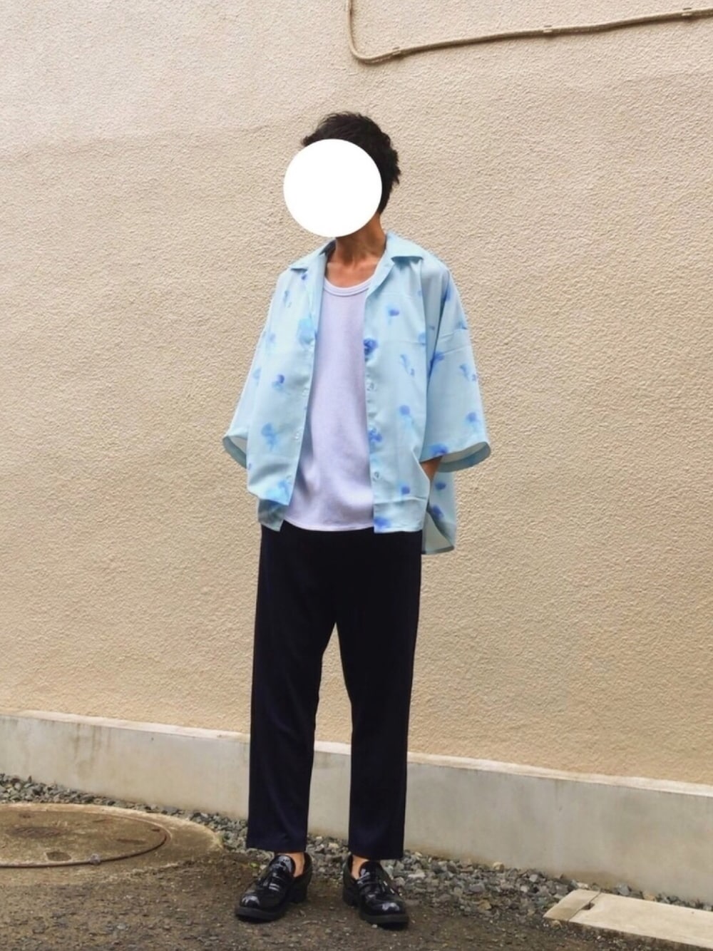 「柄シャツ、柄、夏コーデ、さわやか、さわやかコーデ、青、青シャツ、柄シャツコーデ」｜「INTER FACTORYのアイテム（トップス、ブルー系）」を使った、トルネコさん（メンズ・175cm）の夏コーディネートの1枚目の写真