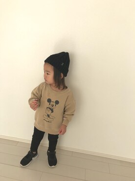 「AZUL by moussy（アズールバイマウジー）のアイテム（スウェット）」を使った、ioioさん（キッズ・90cm）の秋コーディネート